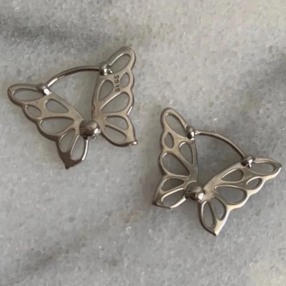 COPY - Sterling Silver Butterfly Wing Hoop Earrings Brand New - Picture 1 of 5